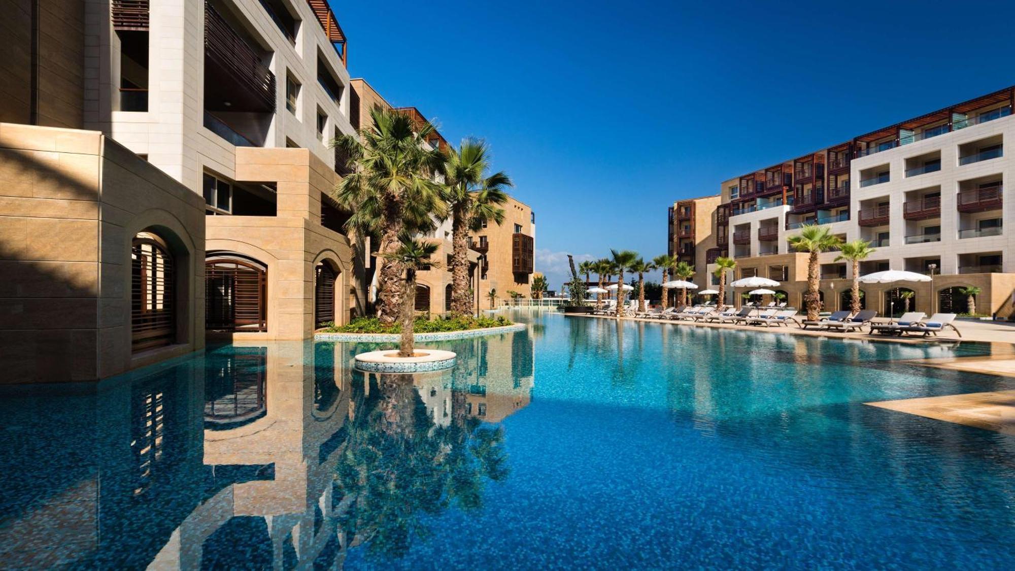 Kempinski Summerland Hotel & Resort Beirut Exterior photo